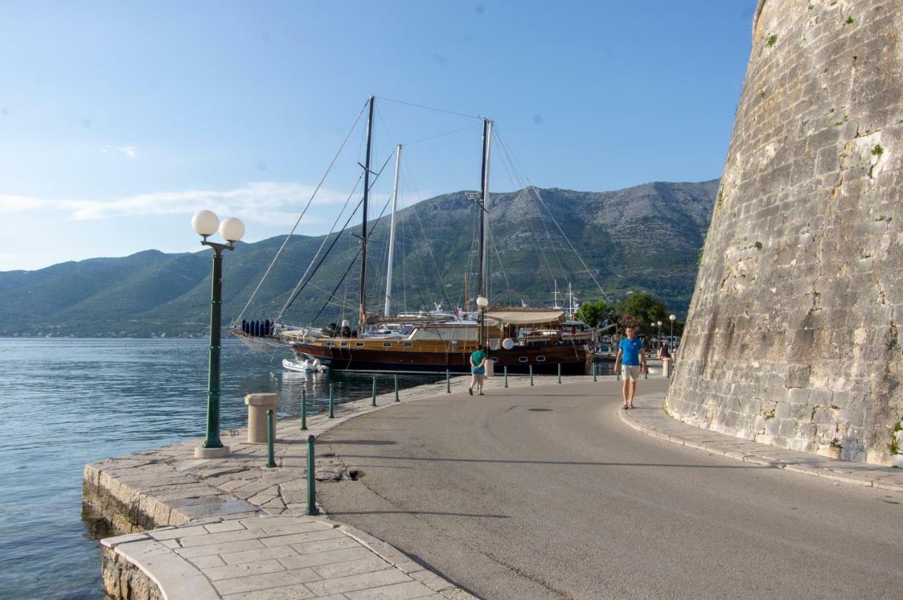 Apartments Giro Korcula Exteriör bild